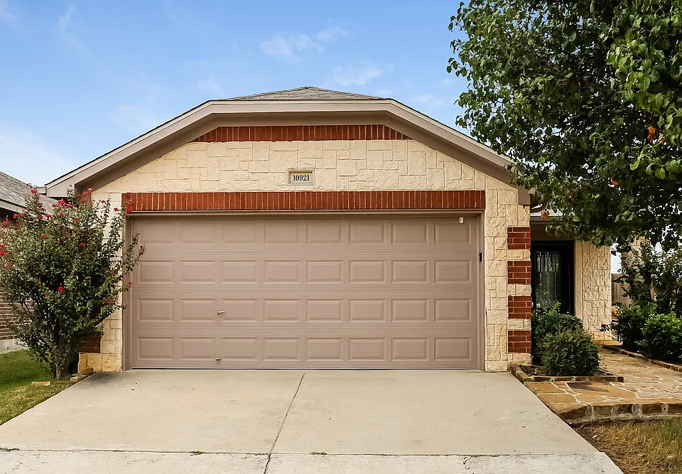 10921 Emerald Park Ln