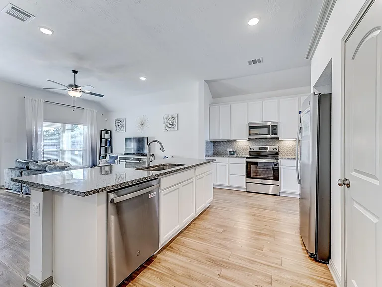 204 Shoreview Dr — Photo 12