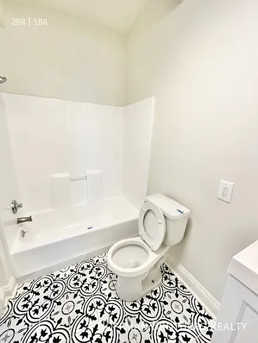 752 S Mariposa Ave #204 — Photo 7