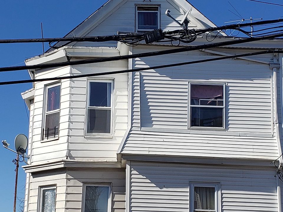 1st image of 284 E 21st St Floor 2