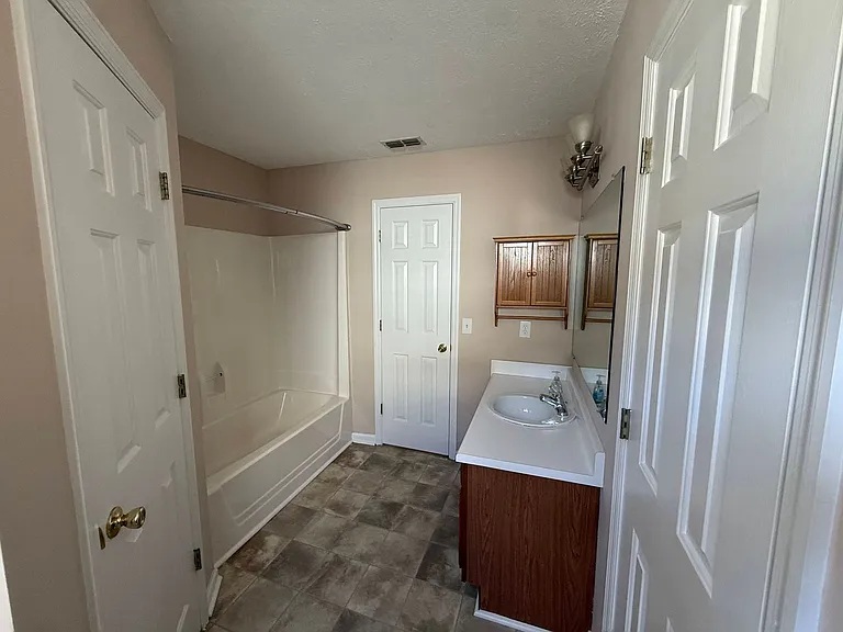 620 Federal Ct — Photo 13