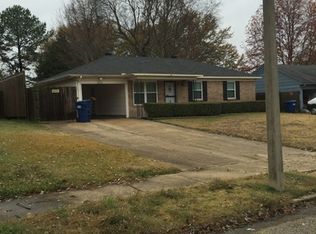 2715 Meadowbrook Dr, Horn Lake, MS 38637