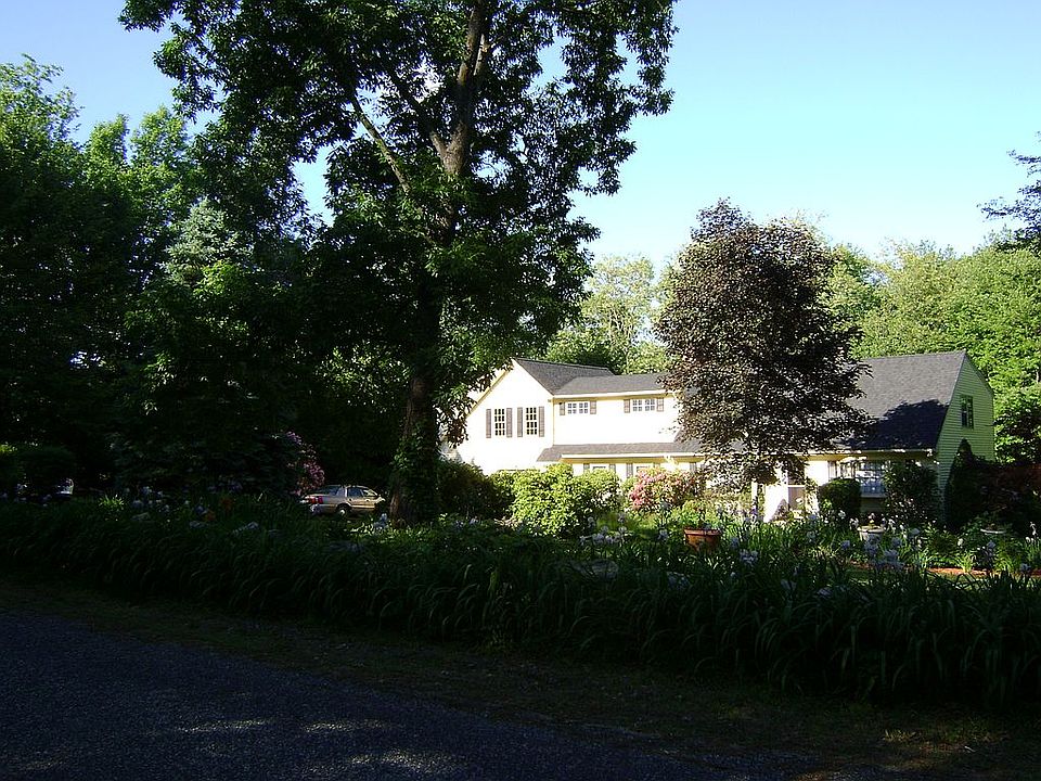 2nd image of 63 Ridge Rd
