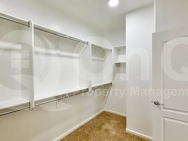 1613 S 174th Ln — Photo 25