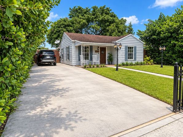 771 NE 1st Pl