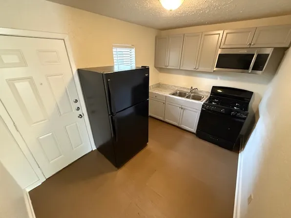 2202 Sl Davis Ave #B, Austin, TX 78702