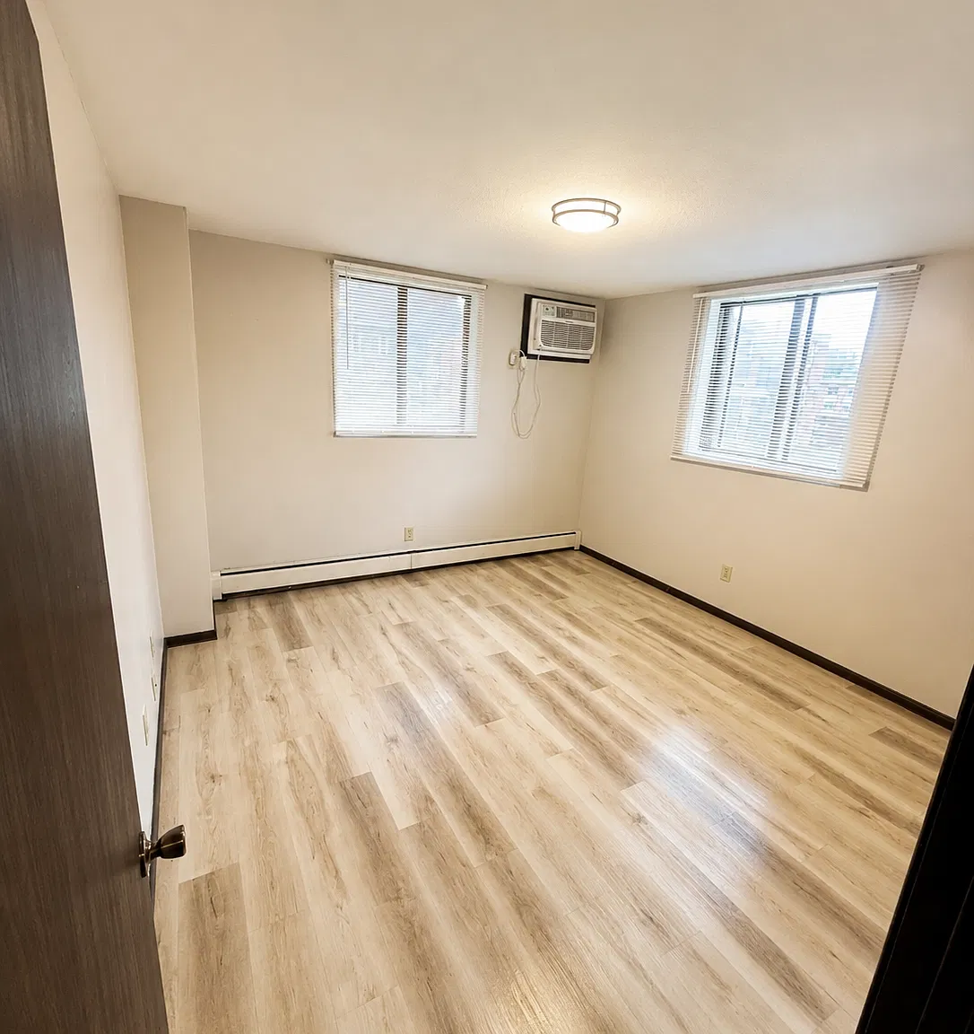 Hazelwood Apartments — Photo 4