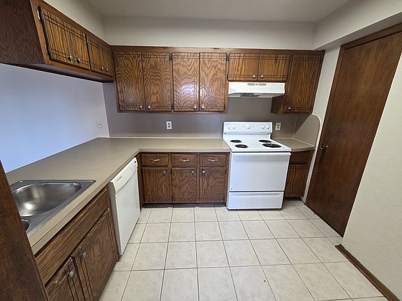 3rd image of 12618 Abbotts Way