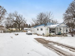 805 E Summit St, Greenville, MI 48838