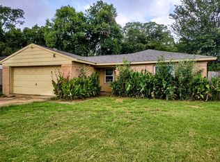 2135 Brookshire St, Arlington, TX 76010