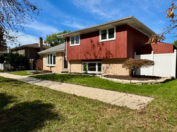 3008 W 110th Pl, Evergreen Park, IL 60655
