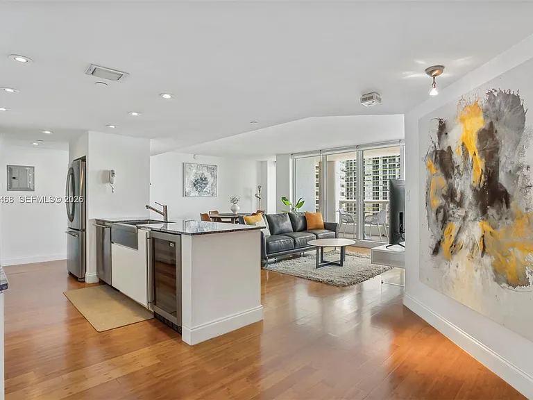 1717 N Bayshore Dr #A-2740 — Photo 3