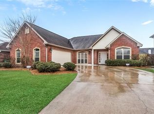 2579 Blue Bird Cir, Marrero, LA 70072