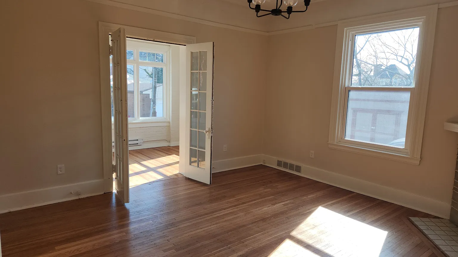 813 N Sheridan Ave APT 1 photo 1