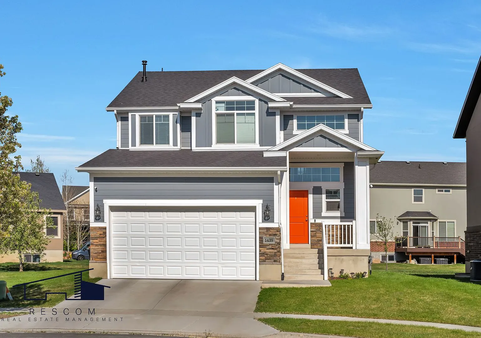 Immaculate 3-bedroom, 3.5-bathroom home for lease in Syracuse! — Photo 1