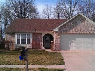 958 Woodgate Ln, Greenwood, IN 46143