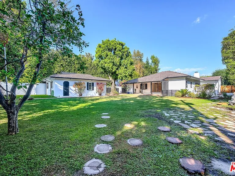 629 N Rexford Dr — Photo 30