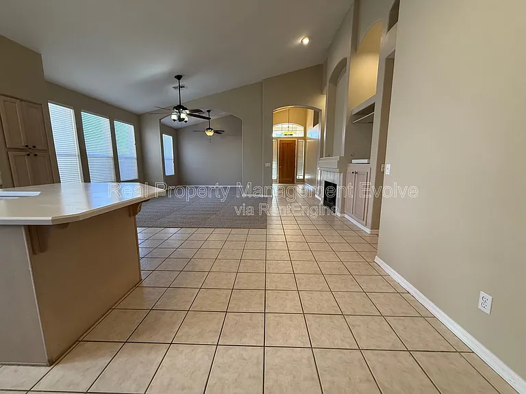 3646 N Katmai — Photo 17
