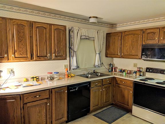 5th image of 7051 Stinger Pl