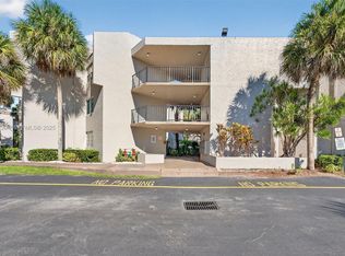 3100 Riverside Dr APT 305, Pompano Beach, FL 33065