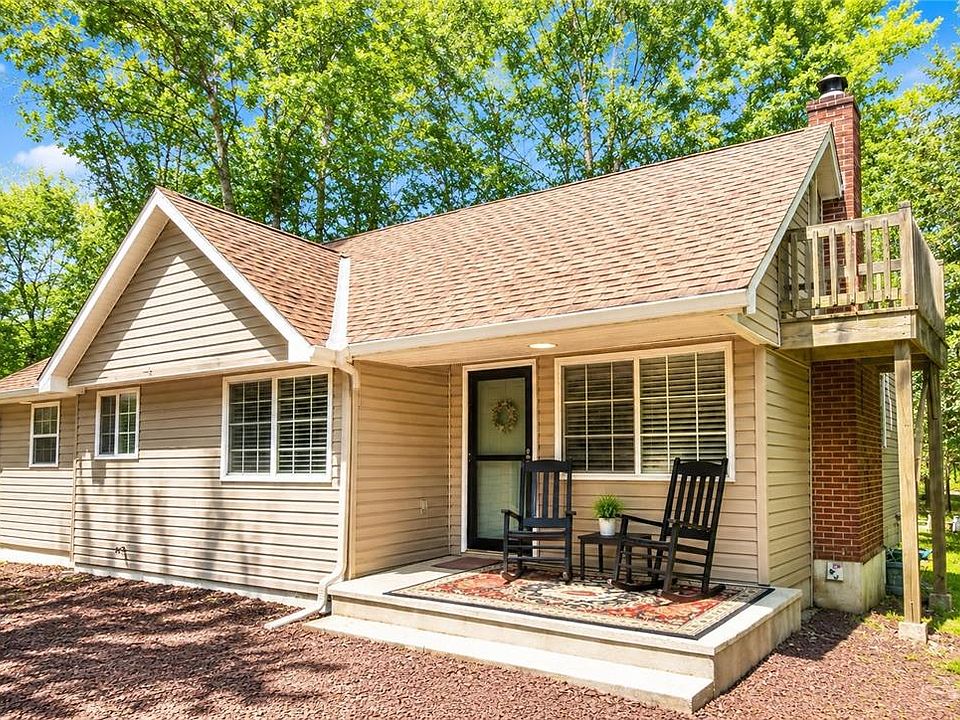1st image of 105 White Oak Dr