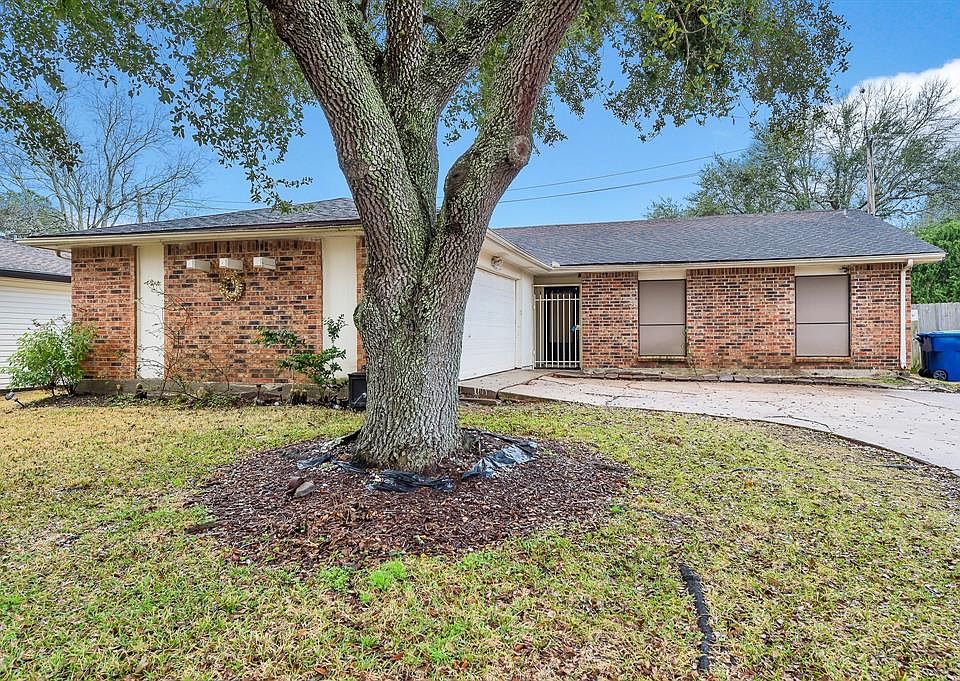 1st image of 2011 Crestmont Cir