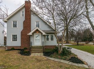 1179 Richmond Rd, Lyndhurst, OH 44124