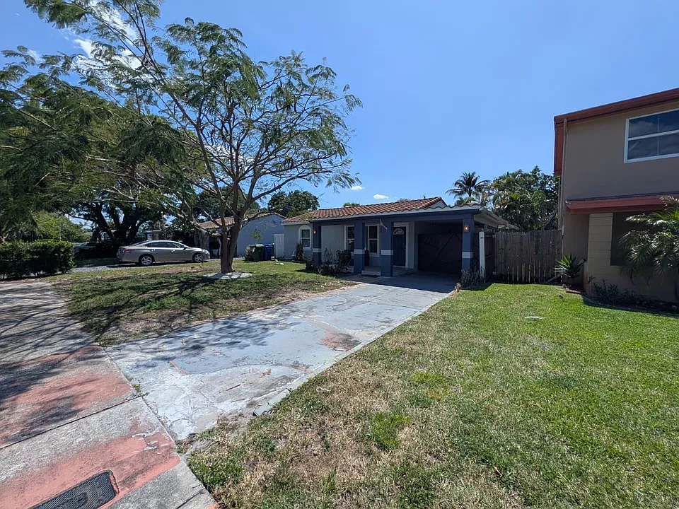 1629 NW 5th Ave