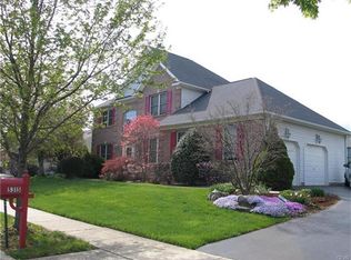 5315 Hope Ln, Allentown, PA 18106