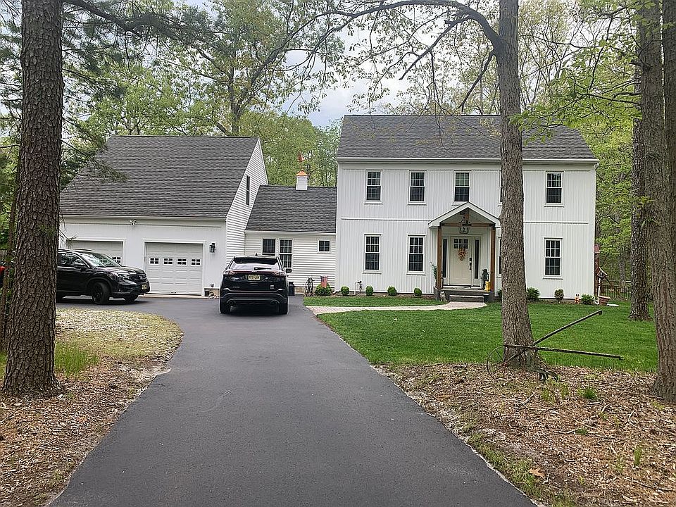 2nd image of 8 Waltham Dr