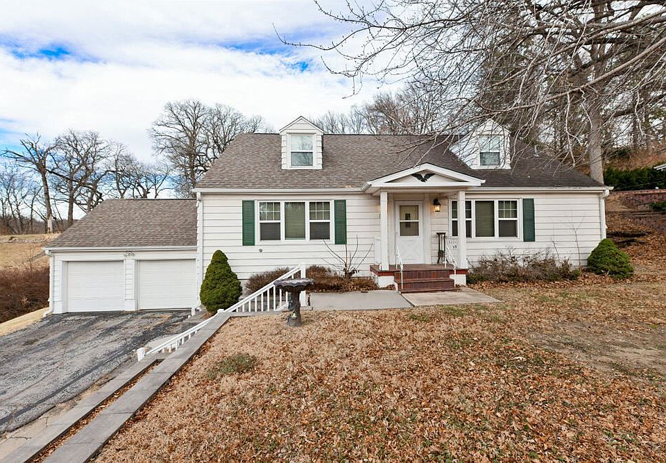 1st image of 42 Gunn Ave