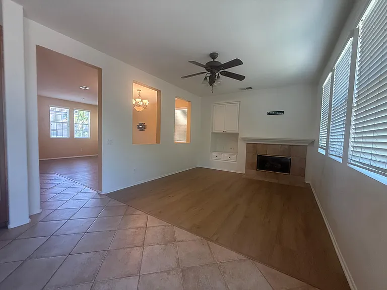 10058 Baylee Ln — Photo 3
