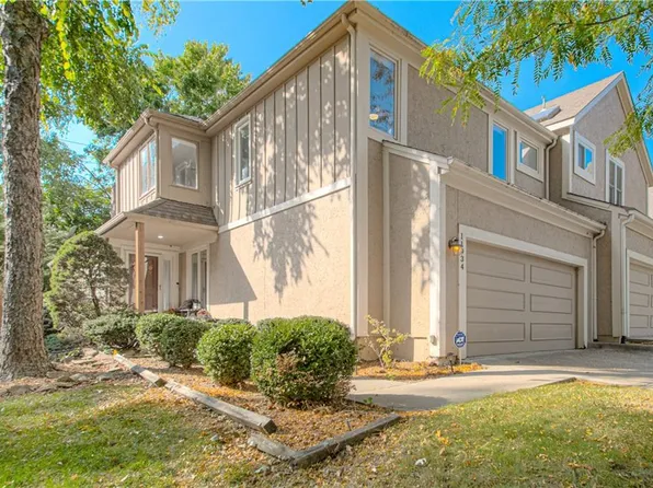 11934 Mackey St, Overland Park, KS 66213