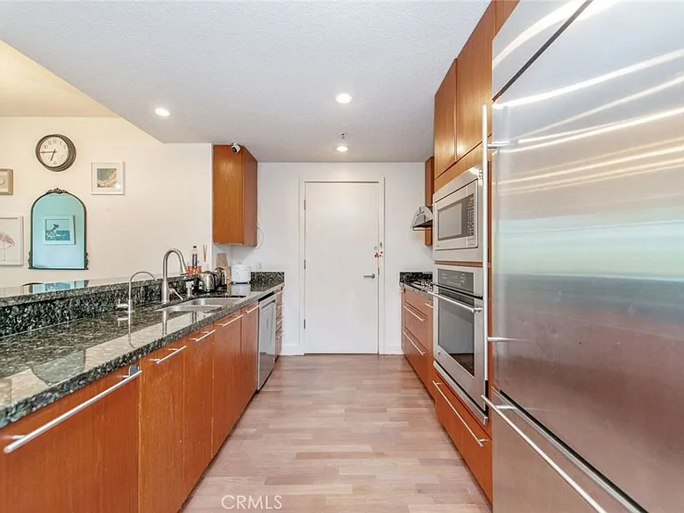 3141 Michelson — Photo 3