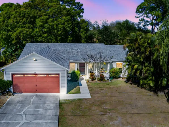 541 SE Faith Terrace, Port St Lucie, FL 34983