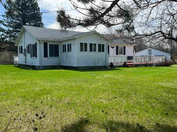 7020 E Arnold Lake Rd, Harrison, MI 48625