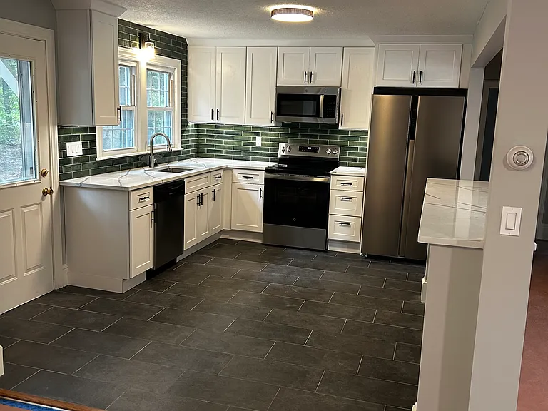 375 Holyoke Rd — Photo 1