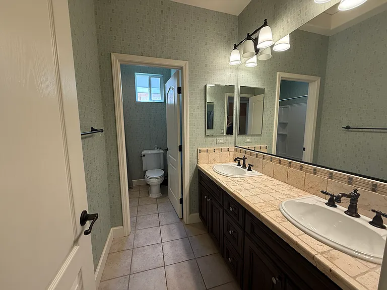 3360 Chartwell St — Photo 12