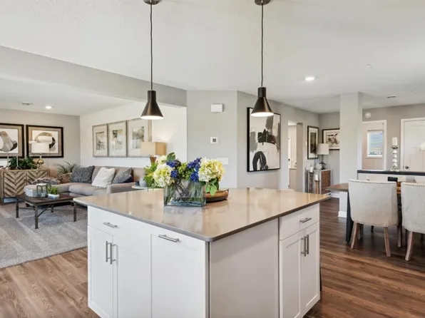 1061 Jubert Dr, Hamel, MN 55340