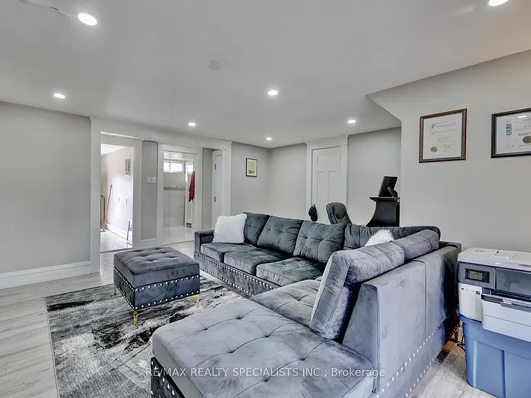118 Fairholt Rd S #3 — Photo 8