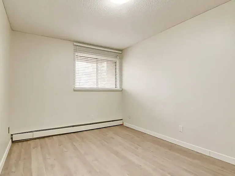 4503 45th Ave #202 — Photo 14