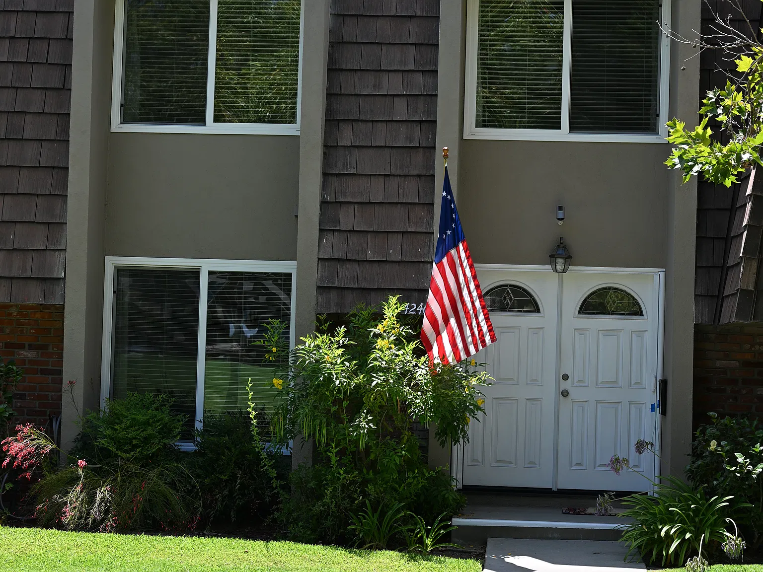 3 bed, 1600 sqft, $4,800 — Photo 3