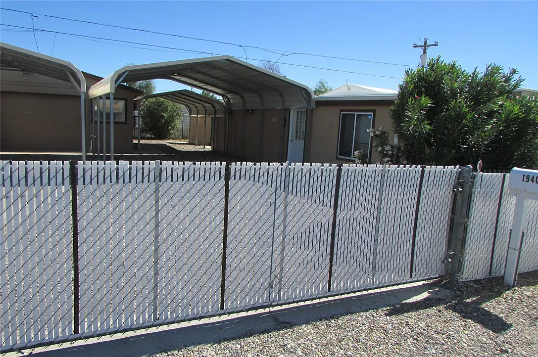 2 bed, 2.0 bath, 645 sqft, $1,100 — Photo 1