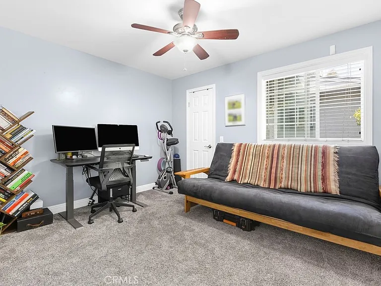 506 Canyon Dr — Photo 2