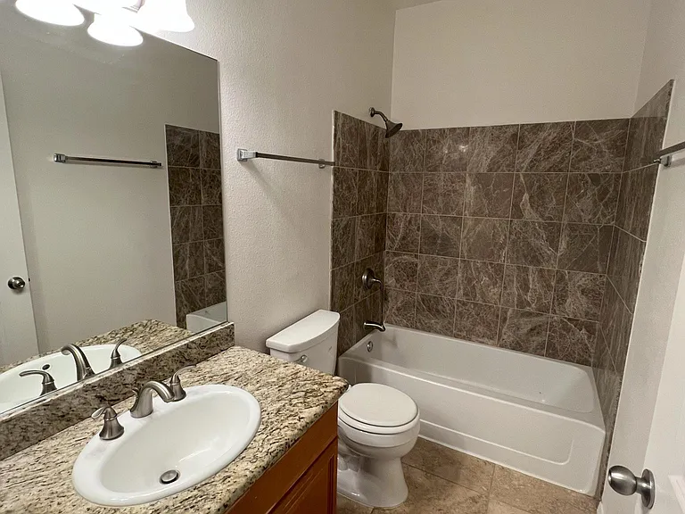 73-1106 Nuuanu Pl #H-102 — Photo 4