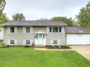 5113 David Dr, Rockford, IL 61108