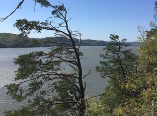 32 Chestnut Grove Rd, Conestoga, PA 17516