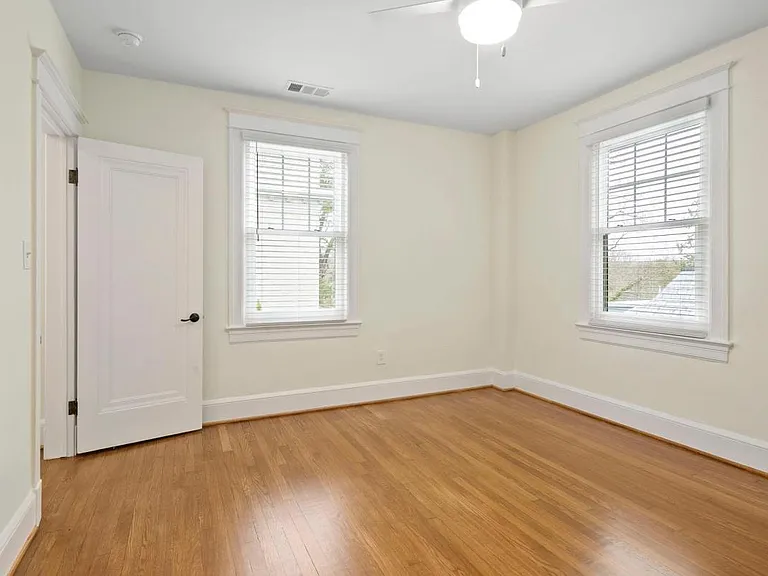 3643 Jenifer St NW — Photo 37