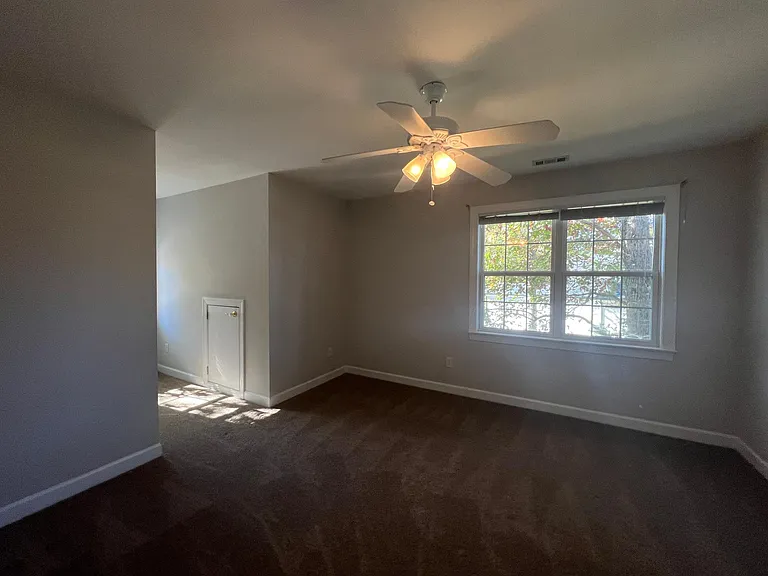 1004 Melville Ln — Photo 30