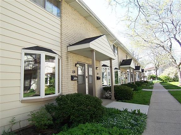 3rd image of 132 N Lakewood Gdns